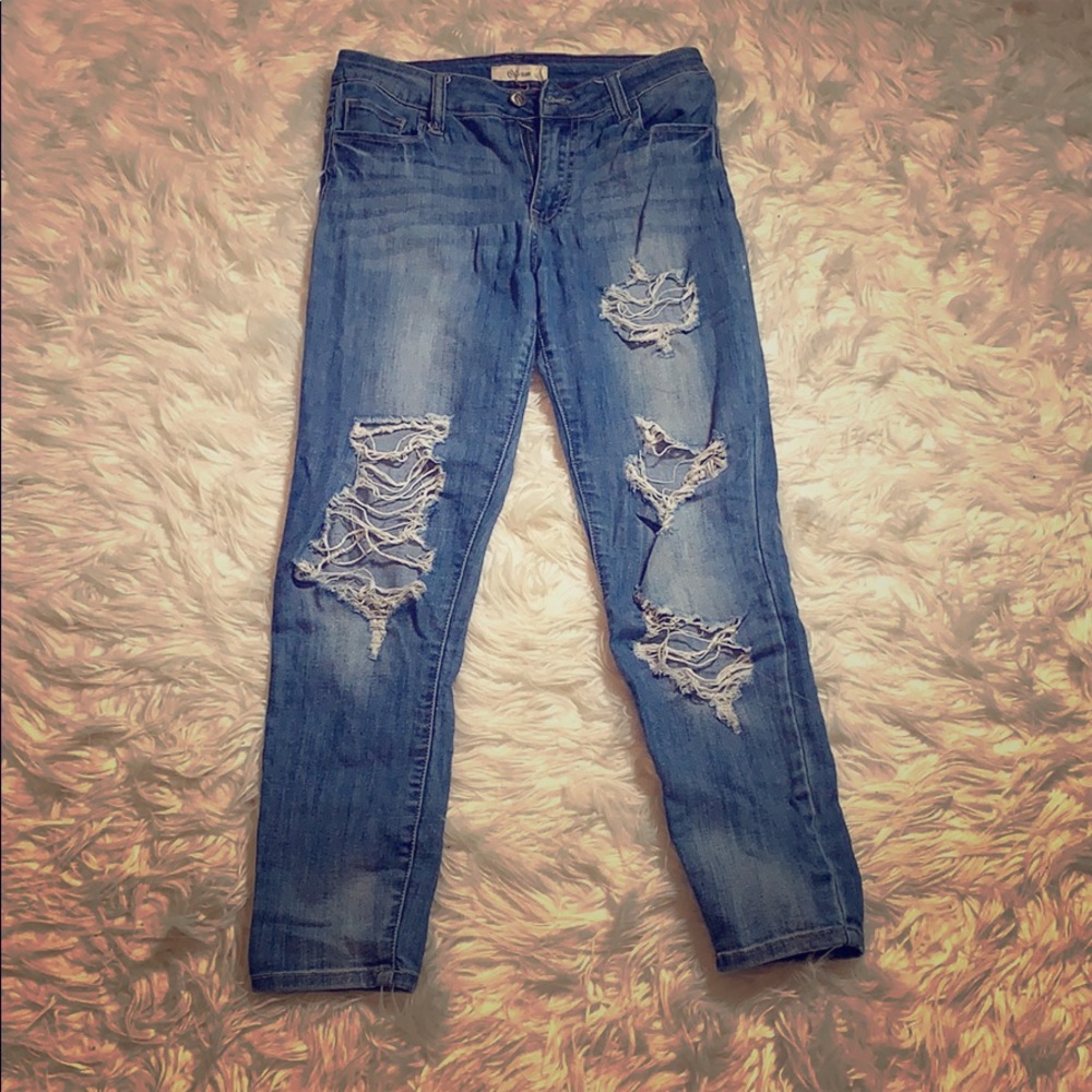Cello ripped boyfriend jeans🌺